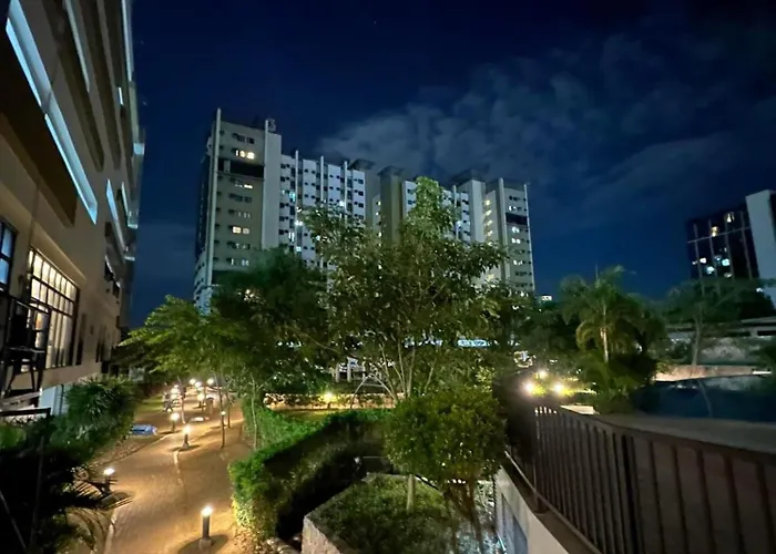 Arlowes At 20f Grand Residences 4*