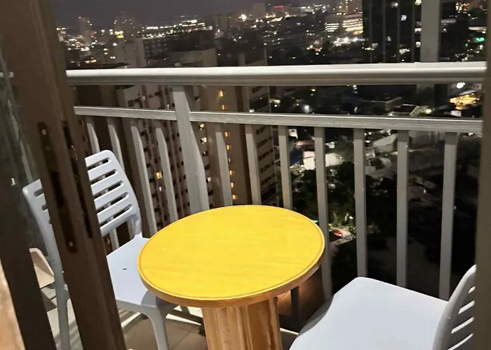 Arlowes At 20f Grand Residences